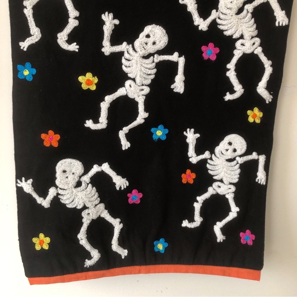 Novogratz Dancing Skeleton Embroidered Table Runner Dia de los Muertos 68”L - Picture 9 of 11